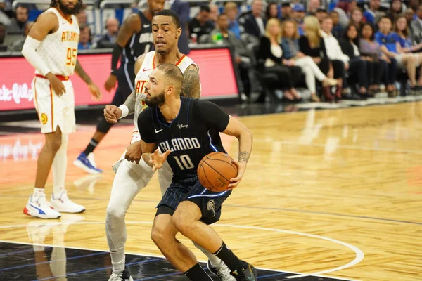 Orlando Magic 30 Aralık 2019 tarihinde Orlando, Florida 'daki Amway Center' da Atlanta Hawks 'a ev sahipliği yaptı.