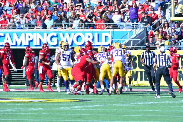 Lsu Зустрічається Луїсвіллом Під Час Citrus Bowl Стадіоні Camping World — стокове фото