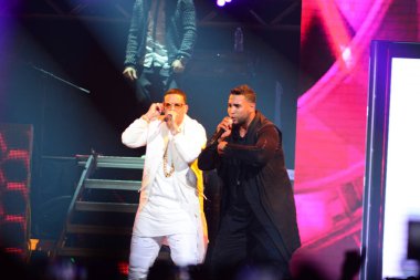 Baba Yankee ve Don Omar 7 Ağustos 2016 'da Orlando Florida' daki Amway Center 'da konser verdiler..  