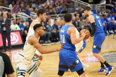 Orlando Magic, 8 Şubat 2020 tarihinde Orlando Florida 'daki Amway' de Milwaukee Bucks 'a ev sahipliği yaptı..  
