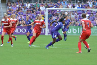 Orlando Pride 22 Nisan 2017 'de Orlando City Stadyumu' nda Washington Spirit 'e ev sahipliği yaptı.. 