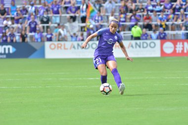 Orlando Pride 22 Nisan 2017 'de Orlando City Stadyumu' nda Washington Spirit 'e ev sahipliği yaptı..  