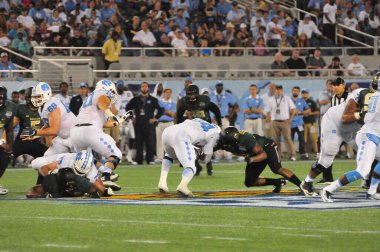 Kuzey Carolina 29 Aralık 2015 tarihinde Orlando Florida 'daki Kamp Dünya Stadyumu' nda oynanan Russell Atletizm Kupası 'nda Baylor ile karşılaşacak..