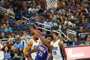 Orlando Magic 13 Ekim 2019 'da Florida, Orlando' daki Amway Center 'da Philadelphia 76ers' a ev sahipliği yaptı..