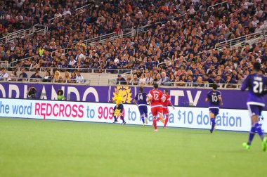 Orlando City SC, 8 Mayıs 2015 'te Florida' daki Kamp Dünyası Stadyumu 'nda Los Angeles Galaksisi' ne ev sahipliği yaptı.. 