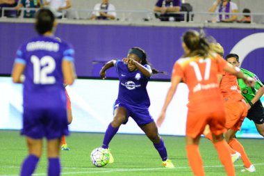 Orlando Pride sunucusu Houston Dash 23 Haziran 2016 'da Orlando Florida' daki Dünya Kampı Stadyumu 'nda..