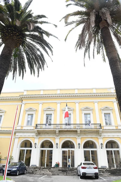 Straßenansicht Mit Fassaden Schöner Gebäude Stadtblick Südfrankreich — Stockfoto