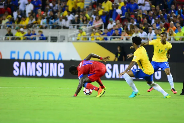 Brezilya, 8 Haziran 2016 tarihinde Orlando Florida 'daki Copa America Centenario' da Haiti ile karşılaştı..
