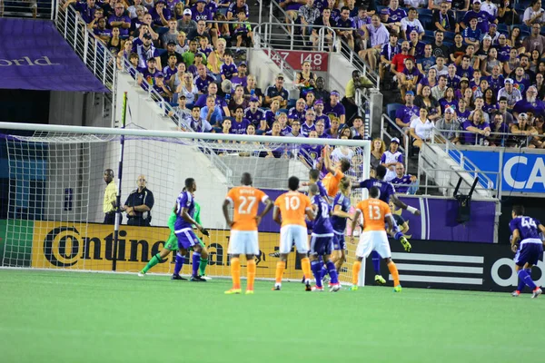 Orlando City SC, 8 Temmuz 2016 'da Orlando Florida' daki Camp World Stadyumu 'nda Houston Dynamo' ya ev sahipliği yaptı..