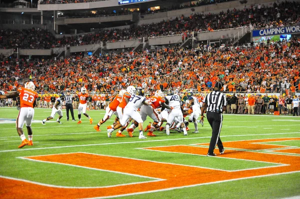 West Virginia Mountaineers Enfrentam Miami Hurricanes Durante 71St Russell Bowl — Fotografia de Stock