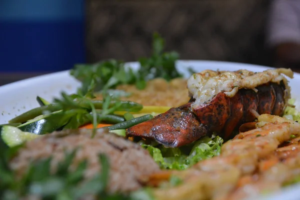 Hermoso Plato Deliciosa Comida Caribeña — Foto de Stock