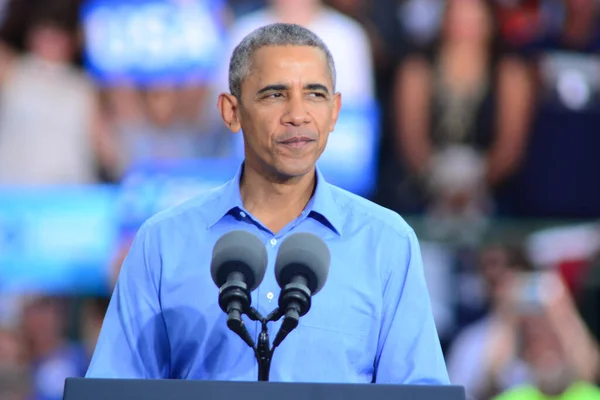 Prezident Barack Obama Vystoupí Shromáždění Kampaně Stadionu Osceola Heritage Park — Stock fotografie