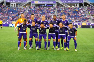 Orlando City SC sunucusu Sporting Kansas City Orlando Florida 'daki Dünya Kampı Stadyumu' nda 13 Eylül 2015 'te.