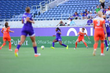 Orlando Pride sunucusu Houston Dash 23 Haziran 2016 'da Orlando Florida' daki Dünya Kampı Stadyumu 'nda..
