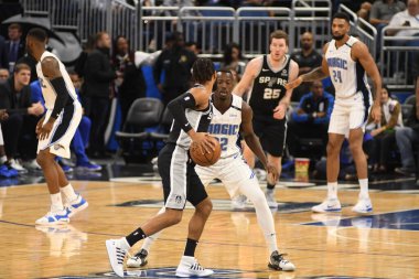 Orlando Magic, 19 Aralık 2018 tarihinde Orlando Florida 'daki Amway Center' da San Antonio Spurs 'a ev sahipliği yapmaktadır.. 