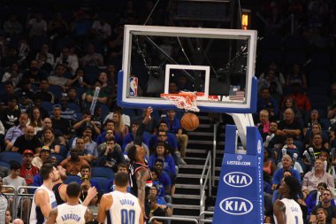 Orlando Magic 25 Ekim 2018 'de Orlando Florida' daki Amway Center 'da Portland Trail Blazers' ı sunar.. 