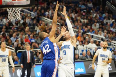 Orlando Magic 27 Aralık 2019 Cuma günü Orlando, Florida 'daki Amway Arena' da Philadelphia 76ers 'a ev sahipliği yapıyor..