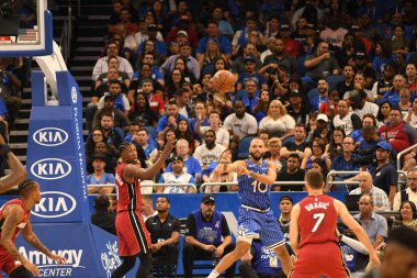 Orlando Magic 17 Ekim 2018 'de Orlando Florida' daki Amway Center 'da Miami Heat' i sunar..  