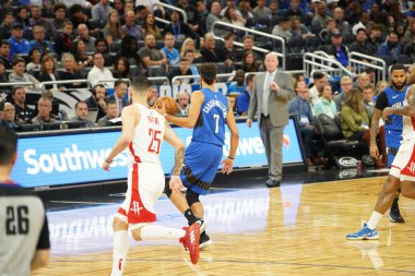 Orlando Magic, 13 Aralık 2019 Cuma günü Orlando, Florida 'daki Amway Center' da Houston Rockets 'a ev sahipliği yapıyor.