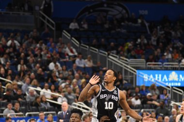 Orlando Magic, 19 Aralık 2018 tarihinde Orlando Florida 'daki Amway Center' da San Antonio Spurs 'a ev sahipliği yapmaktadır.. 