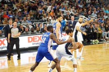 Orlando Magic 27 Aralık 2019 Cuma günü Orlando, Florida 'daki Amway Arena' da Philadelphia 76ers 'a ev sahipliği yapıyor..