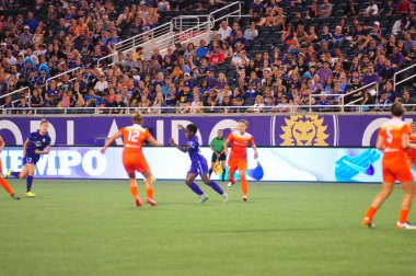 Orlando Pride sunucusu Houston Dash 23 Haziran 2016 'da Orlando Florida' daki Dünya Kampı Stadyumu 'nda..