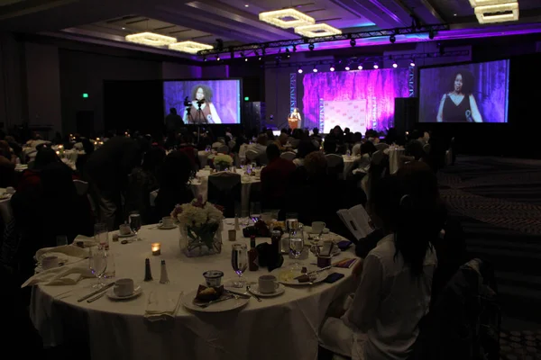 2014年1月18日在田纳西州纳什维尔Omni酒店举行的福音女传教士奖 — 图库照片