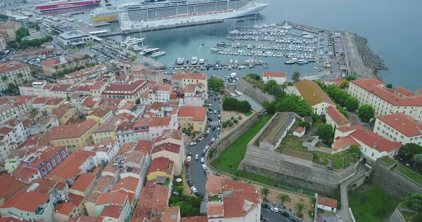 Vacker Utsikt Över Kusten Med Stad — Stockfoto