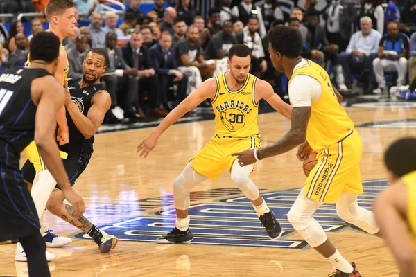 Orlando Magic Gastheer Van Golden State Warriors Het Amway Center — Stockfoto