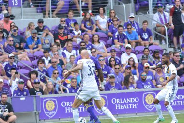 Orlando City 15 Nisan 2017 'de Florida, Orlando' daki Citrus Bowl 'da Los Angeles Galaksisine ev sahipliği yaptı..  