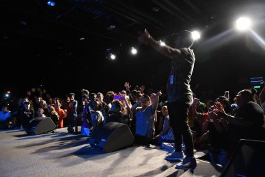 Crossover Kilisesi, 6 Ekim 2018 'de Tampa Florida' daki Crossover Kilisesi 'nde iki yıllık lezzet festivaline ev sahipliği yapıyor..  