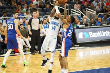 Orlando Magic 27 Aralık 2019 Cuma günü Orlando, Florida 'daki Amway Arena' da Philadelphia 76ers 'a ev sahipliği yapıyor..