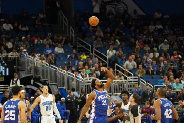 Orlando Magic 27 Aralık 2019 Cuma günü Orlando, Florida 'daki Amway Arena' da Philadelphia 76ers 'a ev sahipliği yapıyor..