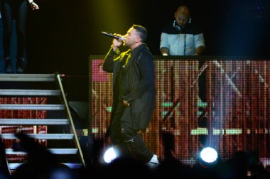 Baba Yankee ve Don Omar 7 Ağustos 2016 'da Orlando Florida' daki Amway Center 'da konser verdiler..  