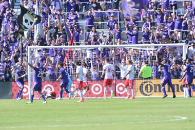 Orlando City SC, 9 Nisan 2019 'da Orlando, Florida' daki Citrus Bowl 'da New York Red Bulls' a ev sahipliği yapıyor.. 