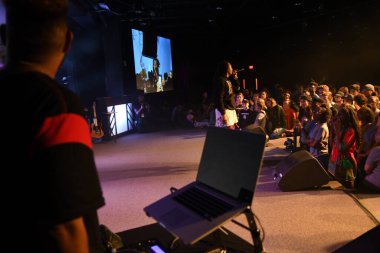 Crossover Kilisesi, 6 Ekim 2018 'de Tampa Florida' daki Crossover Kilisesi 'nde iki yıllık lezzet festivaline ev sahipliği yapıyor..  