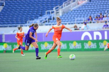 Orlando Pride sunucusu Houston Dash 23 Haziran 2016 'da Orlando Florida' daki Dünya Kampı Stadyumu 'nda..
