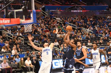 Orlando Magic 10 Ekim 2018 tarihinde Orlando Florda 'daki Amway Center' da Memphis Grizzilies 'e ev sahipliği yaptı..  
