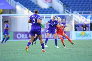 Orlando Pride sunucusu Houston Dash 23 Haziran 2016 'da Orlando Florida' daki Dünya Kampı Stadyumu 'nda..