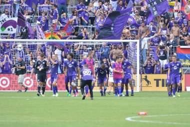 Orlando City 15 Nisan 2017 'de Florida, Orlando' daki Citrus Bowl 'da Los Angeles Galaksisine ev sahipliği yaptı..  