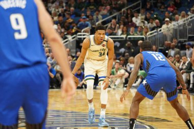 Orlando Magic, 8 Şubat 2020 tarihinde Orlando Florida 'daki Amway' de Milwaukee Bucks 'a ev sahipliği yaptı..  