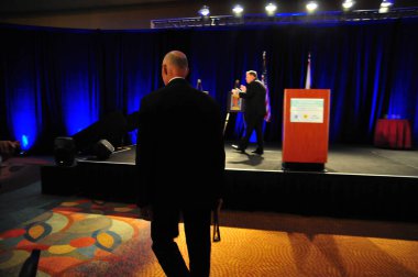 Florida Valisi Rick Scott 13 Ekim 2015 'te Orlando Florida' daki İnanç Sempozyumunda konuşma yapacak..  