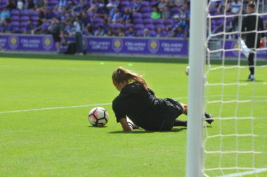 Orlando Pride 22 Nisan 2017 'de Orlando City Stadyumu' nda Washington Spirit 'e ev sahipliği yaptı..  