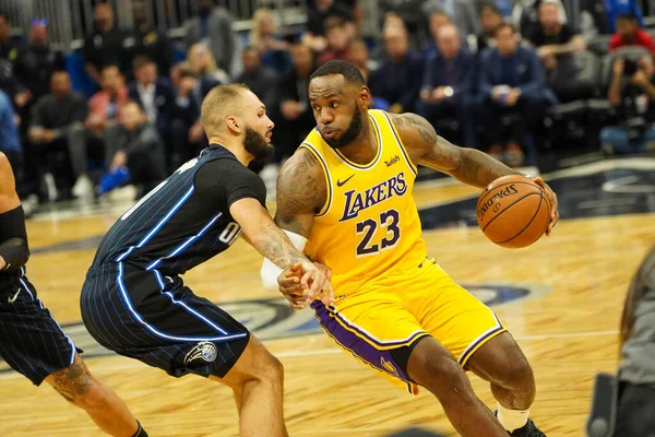 Orlando Magic 11 Aralık 2019 Çarşamba günü Orlando Forida 'daki Amway Center' da Los Angeles Lakers 'a ev sahipliği yaptı..  