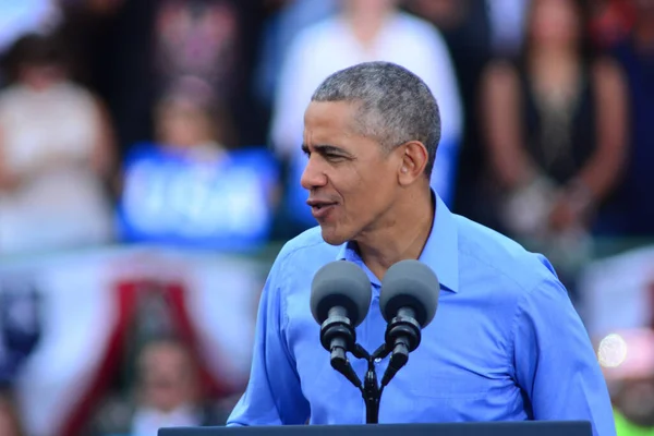 Prezydent Barack Obama Przemawia Wiecu Kampanii Stadionie Osceola Heritage Park — Zdjęcie stockowe