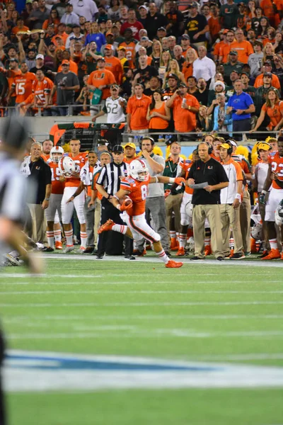 Západní Virginia Mountaineers Čelí Miami Hurricanes Během 71St Russell Bowl — Stock fotografie