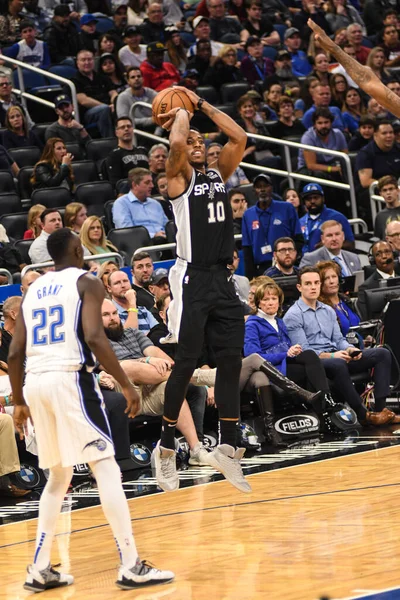 Orlando Magic, 19 Aralık 2018 tarihinde Orlando Florida 'daki Amway Center' da San Antonio Spurs 'a ev sahipliği yapmaktadır.. 