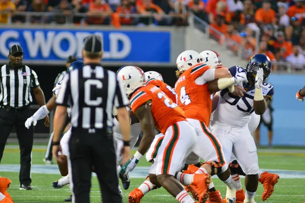 West Virginia Mountaineers Enfrentam Miami Hurricanes Durante 71St Russell Bowl — Fotografia de Stock