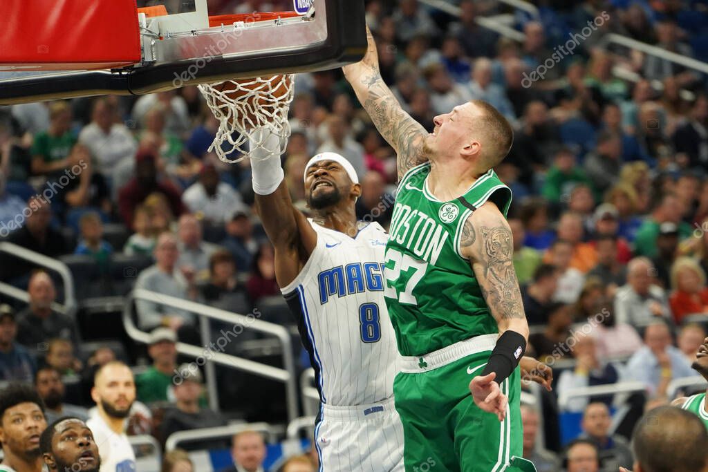 Terrence Ross de Orlando Magi se sumerge en el Amway Center el viernes