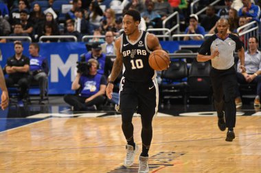 Orlando Magic, 19 Aralık 2018 tarihinde Orlando Florida 'daki Amway Center' da San Antonio Spurs 'a ev sahipliği yapmaktadır.. 